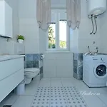 شقة Nikki Kolovare