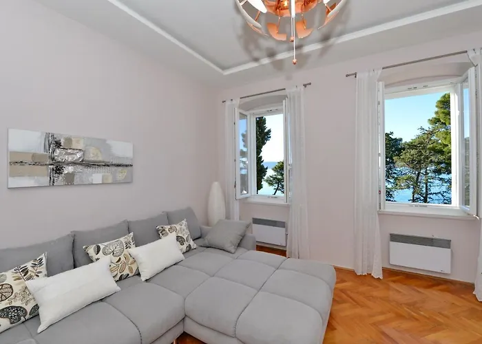 Apartment Nikki Kolovare *