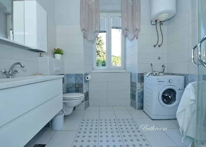 Apartment Nikki Kolovare