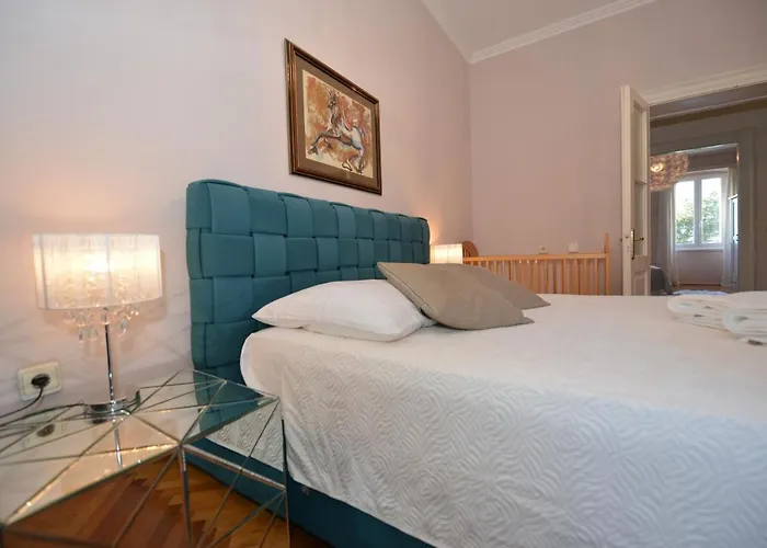 Apartment Nikki Kolovare