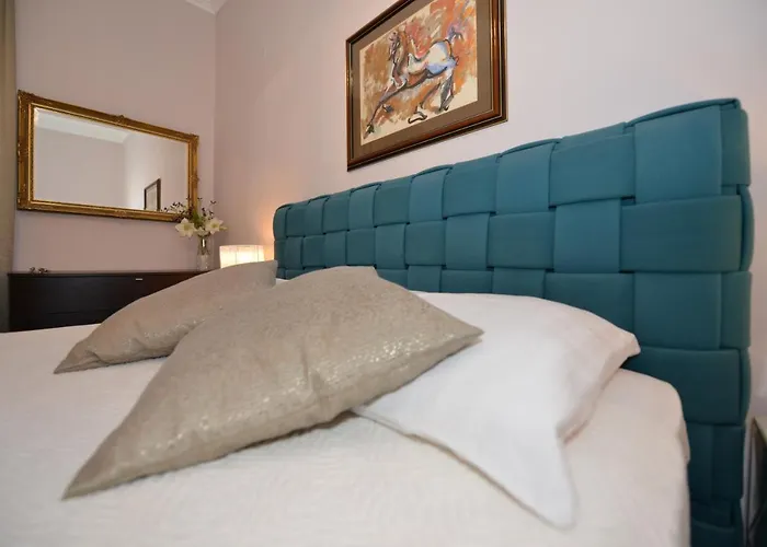 Nikki Kolovare Apartment *