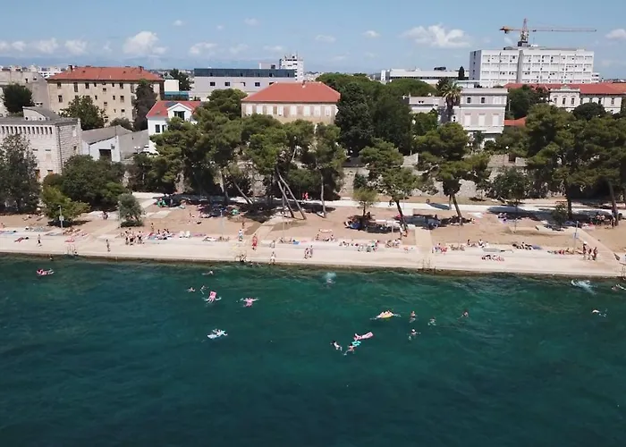 Apartman Nikki Kolovare Zára
