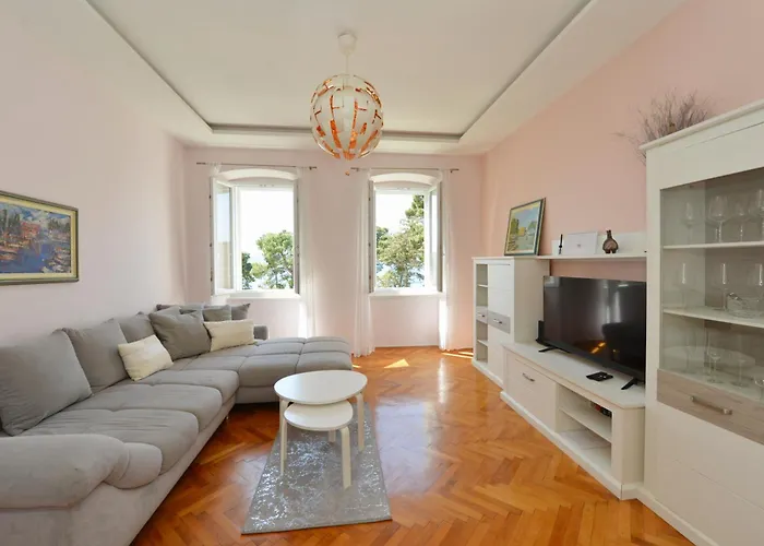 Nikki Kolovare Apartman Zára